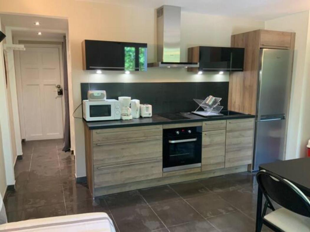 Centre Historique De Frejus - Face A La Mairie Apartment Ngoại thất bức ảnh