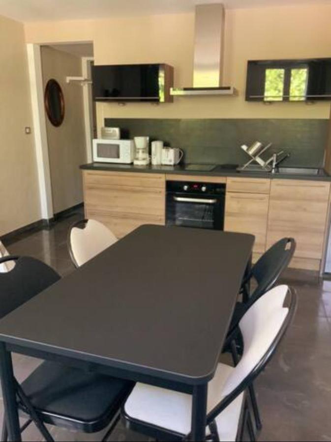 Centre Historique De Frejus - Face A La Mairie Apartment Ngoại thất bức ảnh
