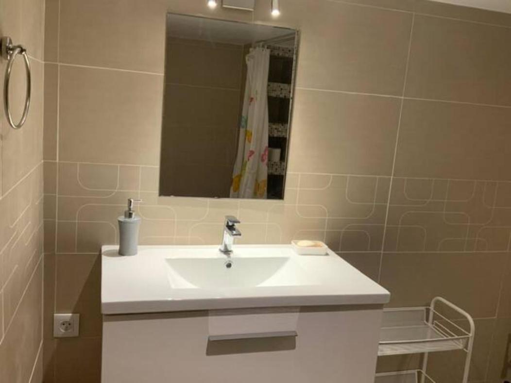 Centre Historique De Frejus - Face A La Mairie Apartment Ngoại thất bức ảnh